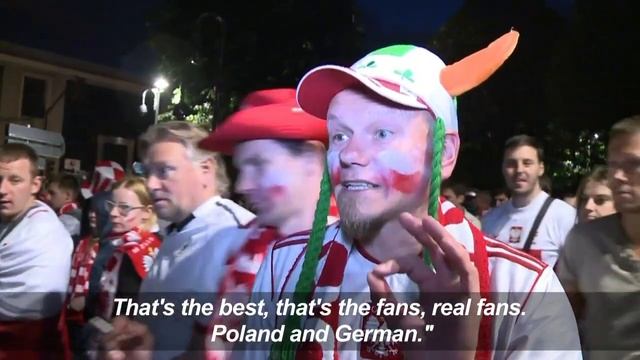 Euro 2016: Fans celebrate 'fair-play' Germany-Poland draw смотреть онлайн
