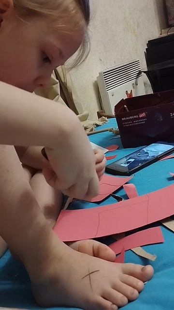 Алиса делает поделки #Змей Горыныч и другие смотреть онлайн