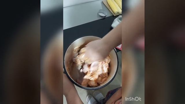 Смачні курячі крильця гриль. смотреть онлайн