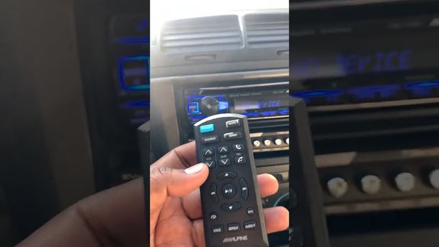 Control remoto Alpine RUE-4360 смотреть онлайн