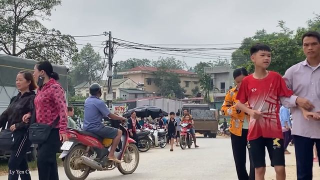 Single Mom - Harvesting Watermelons To Sell, Raising Two Small Children, Life Is Difficult