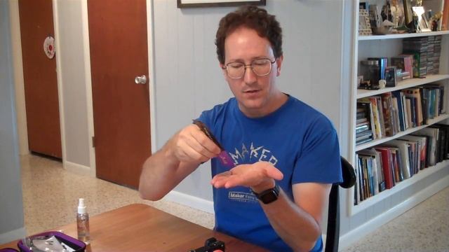 HOWTO: Clean your camera Image sensor (DSLR/Mirrorless) - Sony A6300 example смотреть онлайн