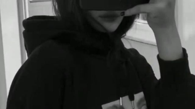 дорогой парфюм не скроет запаха гнилой души. смотреть онлайн