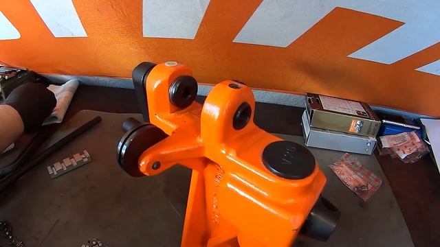 Arbeiten mit dem Stihl NG7 - Sägeketten Trennen und neu Vernieten смотреть онлайн