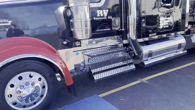 РЕМОНТ ТРАКА KENWORTH W900L