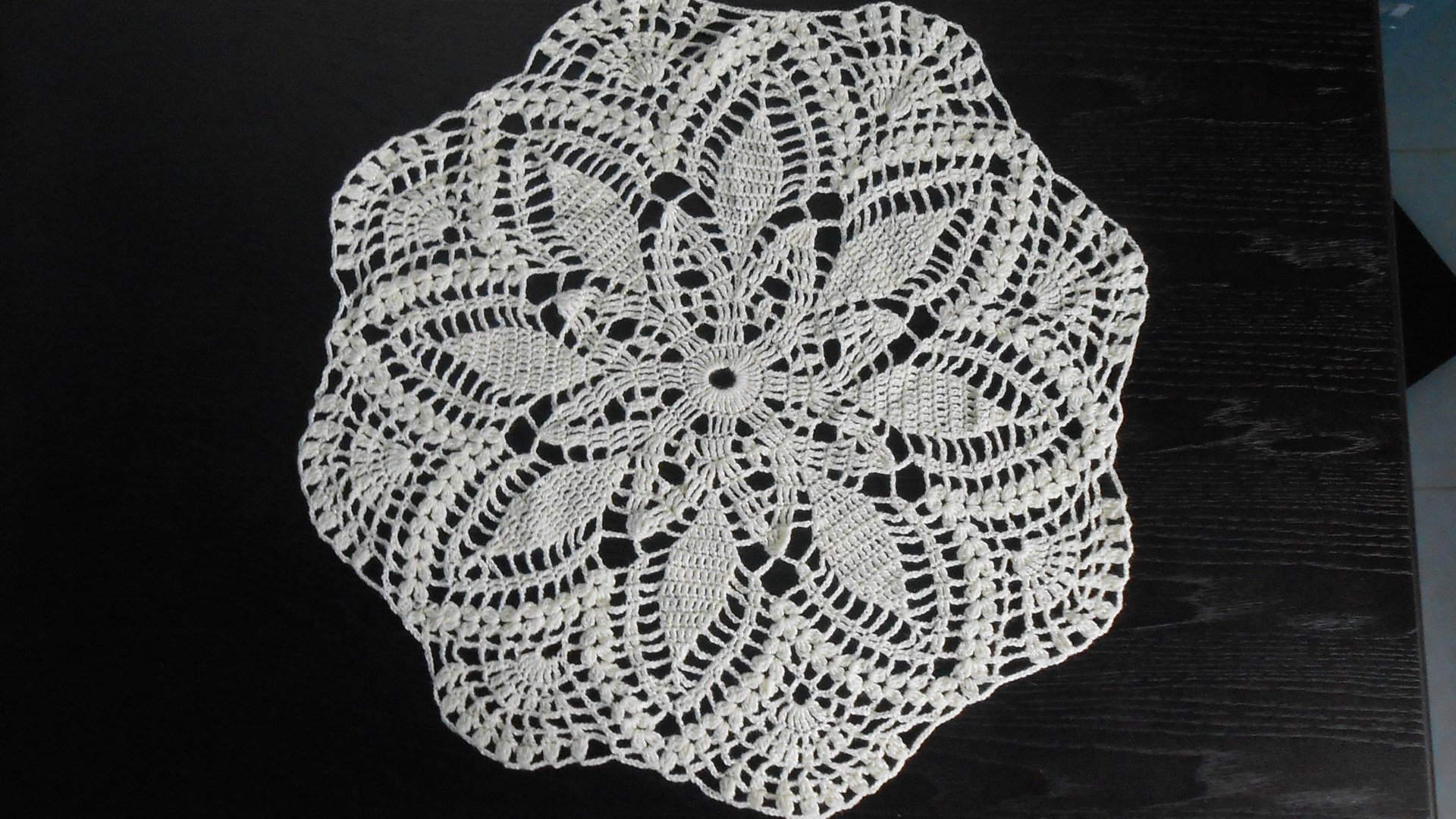 Круглая ажурная салфетка крючком. МК Марьюшка смотреть онлайн