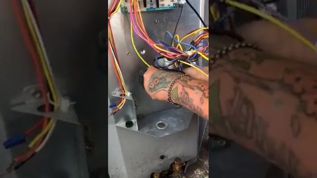 How to Replace a Double Pole Single Throw Contactor смотреть онлайн