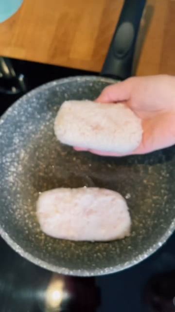 Куриные котлеты за 5 минут. Шуточные советы. #shorts смотреть онлайн