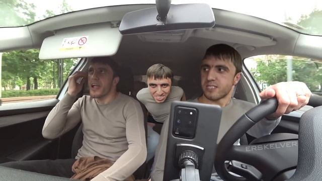 Дагестанцы никого не кинули, слушают музыку в машине | remix смотреть онлайн
