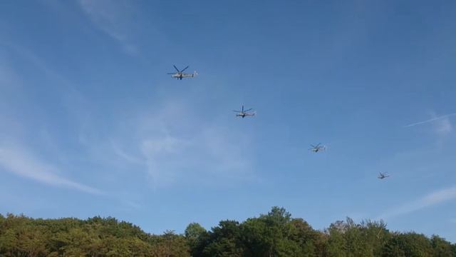 Вертолетики над пляжем в Янтарном. МиМиМиМи! смотреть онлайн