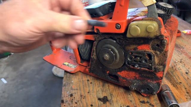 Echo chainsaw bar stud replacement/repair смотреть онлайн