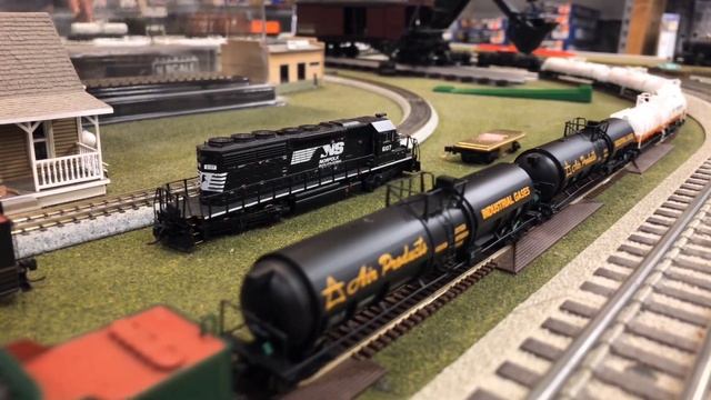 Broadway Limited, N scale Paragon3 USRA Heavy and Light Mikado 2-8-2 смотреть онлайн