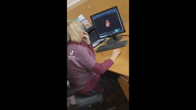 Вот что учителя делают во время уроков смотреть онлайн