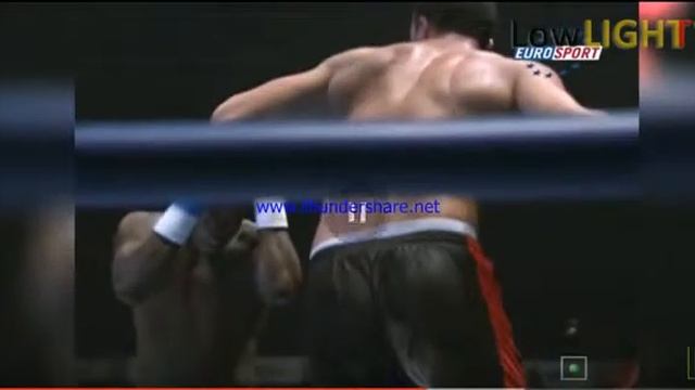 Butt of BadR HarRi cought shaking by a slowmotion camera смотреть онлайн