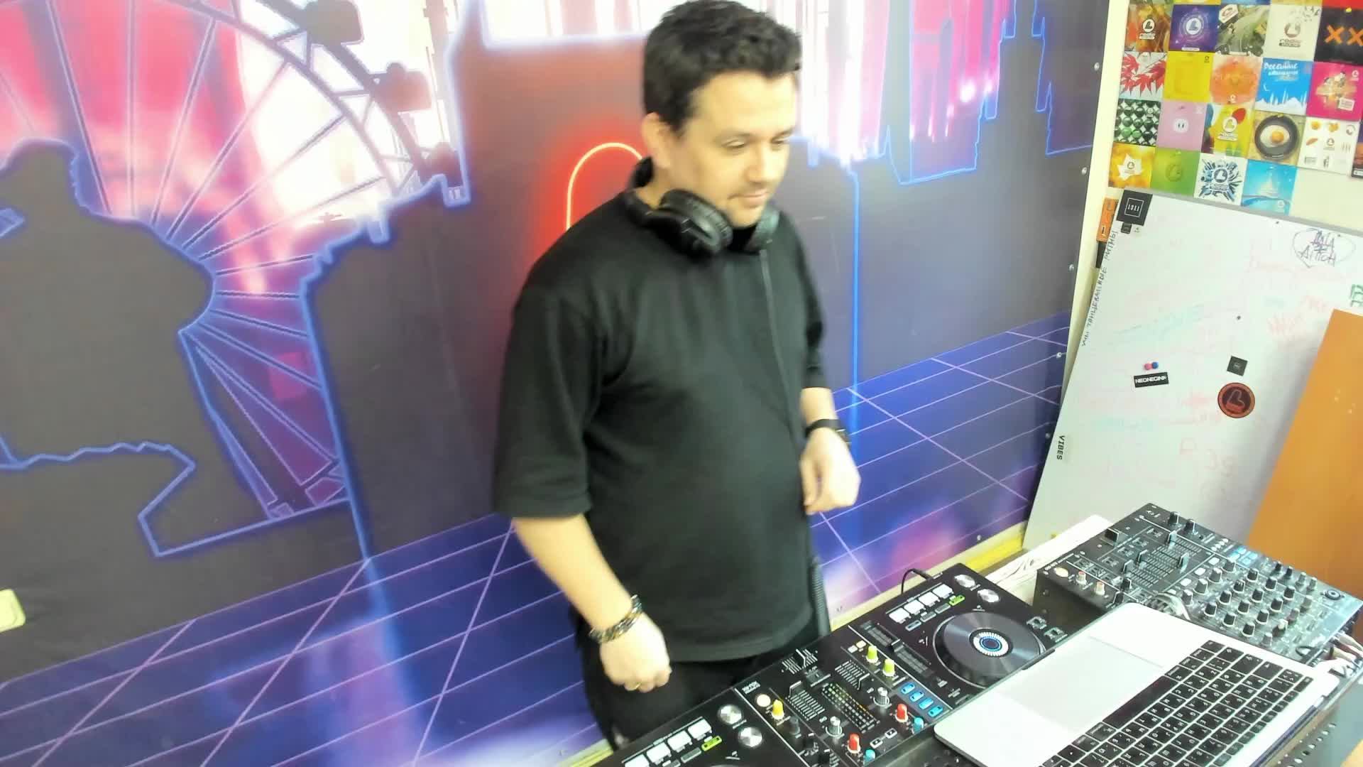 Живые игры 05.02.25 смотреть онлайн