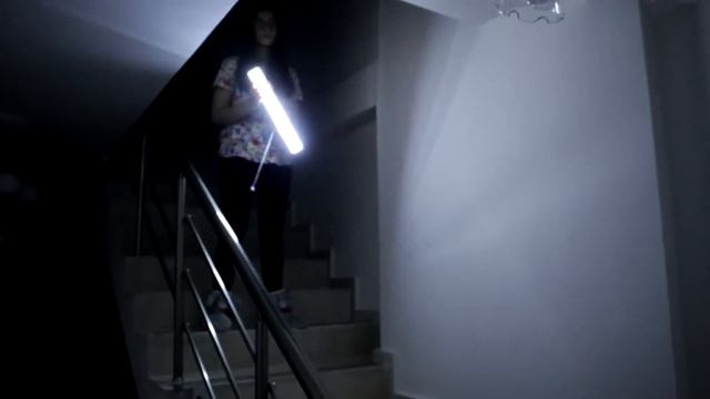KAMERA ARKASI - EVDE TEK BAŞIMA | EYLÜL LAL смотреть онлайн