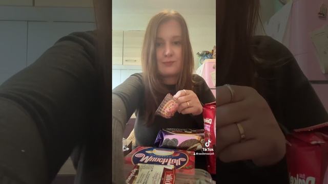 Пробую необычные турецкие сладости. Что покупает турецкий муж. Еда. Мукбанг смотреть онлайн