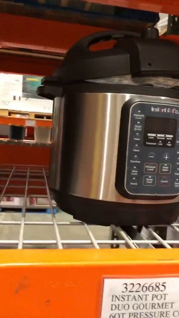$59.99 Instant Pot Duo Gourmet 6QT Pressure Cooker on sale at Costco Store смотреть онлайн
