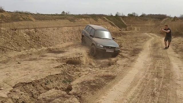 Toyota Rav4 Green Dragon смотреть онлайн