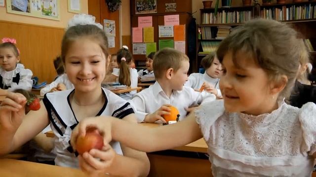 Фрукти і овочі здоров'я в помочі смотреть онлайн