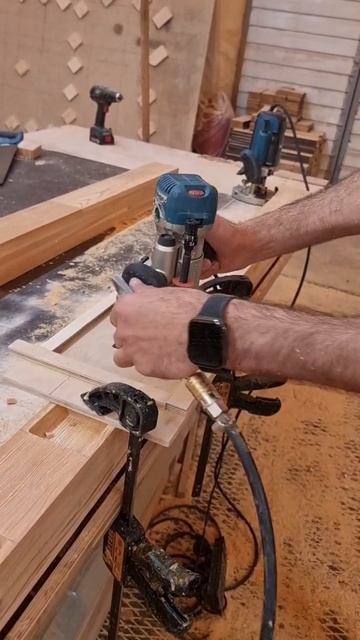 ✅ Фрезеровка по дереву #shorts смотреть онлайн