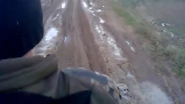 Мини покатушка на муравье ,или как проехать грязь смотреть онлайн