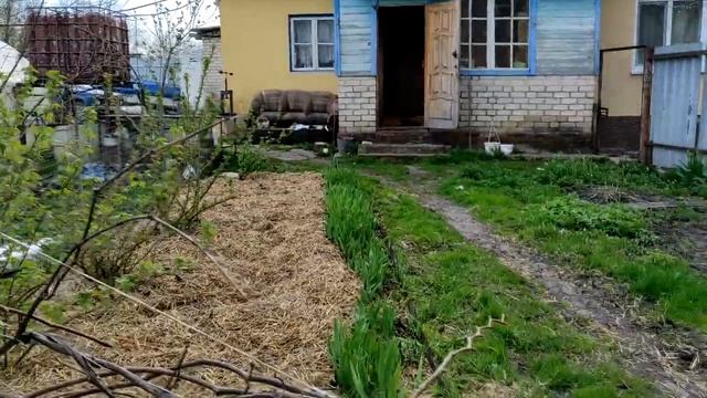 Деревенские весенние будни . С огорода уползаю ! смотреть онлайн