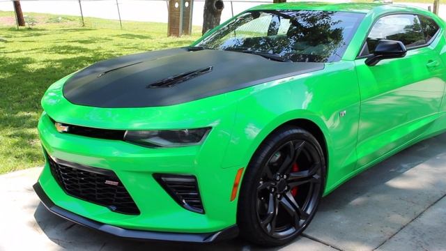 Lifelong Mustang owner buys a 2017 Camaro SS 1LE! смотреть онлайн