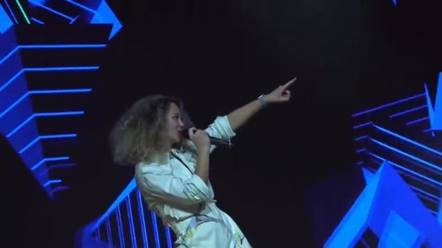 Катя Гирко – Танцы (live) смотреть онлайн
