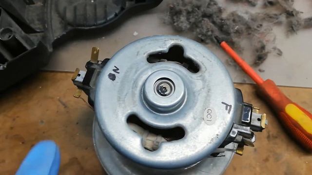 Aspirador Hoover não chupa e faz barulho esquisito смотреть онлайн