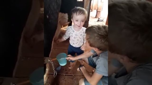 Сәби күлкісі 😁 смотреть онлайн