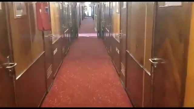 Романтический теплоход "Иван Крылов", вид изнутри. смотреть онлайн