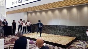 Танцует лауреат «Золотой Маски» Нурбек Батулла!