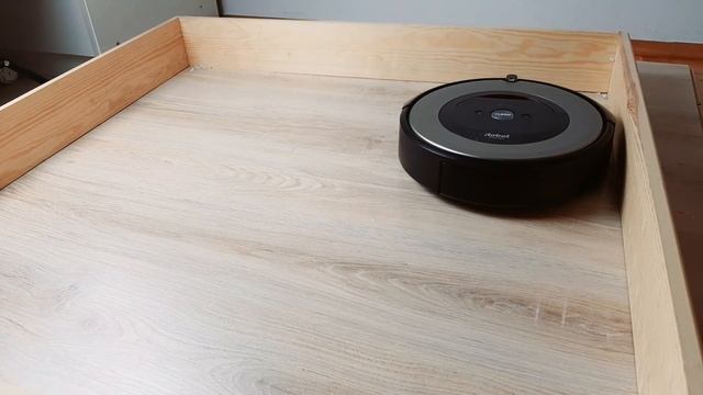 Roomba e6 - laminate floor test | test odkurzania na panelach смотреть онлайн