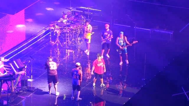 24K Magic World Tour Manila | Bruno Mars - Just The Way You Are смотреть онлайн