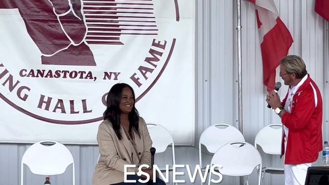 BEEF Laila Ali Talks Clarissa Shields Fight & How She Tried To Help Her Before Beef Esnews Boxing смотреть онлайн