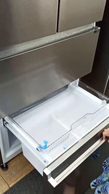 Königreich der Kühlschränke im Mediamarkt. Haier side-by-side. смотреть онлайн