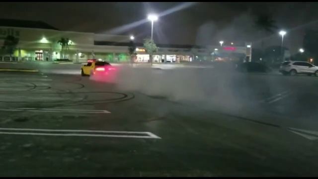 Challenger Scat Pack 2018 serious traction problems but are fun смотреть онлайн