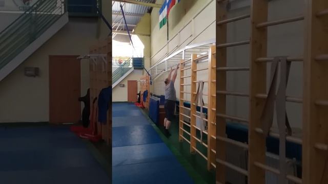 25 циклов (2 бурпи+подтягивание) за 5:00