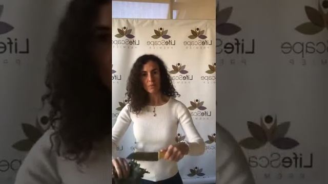 Healthy Kitchen Cooking Class | Turmeric Tahini Buddha Bowl смотреть онлайн