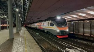 Электропоезд ЭП2Д - 0211 на пл.Выхино, январь 2025 года
