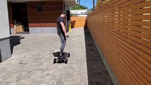 MY OWN CUSTOM ELECTRIC ROCKET SHIP! Custom Bajaboard S2 Atrax Initial Unboxing and Tests смотреть онлайн