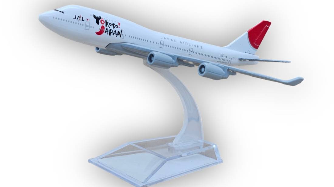Модель самолета Boeing 747 Yokoso Japan Airlines длина 15 см (без шасси)