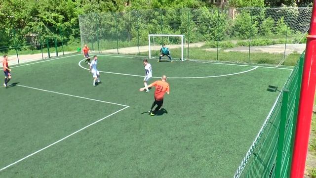 Поле 1 | 5. AURORA TEAM - THIS IS ПИВБАР #SFCK Street Football Challenge Kiev смотреть онлайн