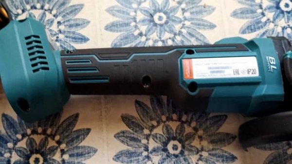 Аккумуляторная ушм sturm cag1812ble