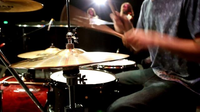 Passion Pit - Little Secrets (Leather Tramp cover) смотреть онлайн