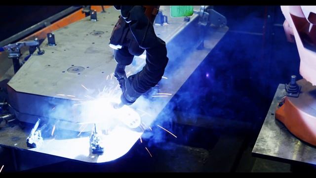 ABB Robotics - Welding Lawn Mowers смотреть онлайн