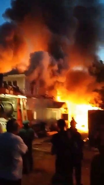 Горит дом на Богданке смотреть онлайн