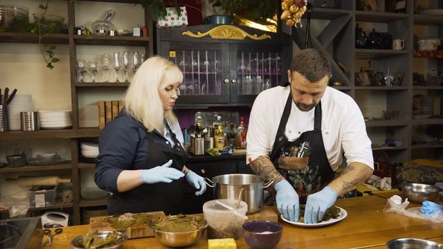 Готовим долму по рецепту Светланы/Сосед, готовит смотреть онлайн