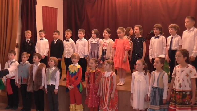 Выступление хора первого и второго классов. Май 2021